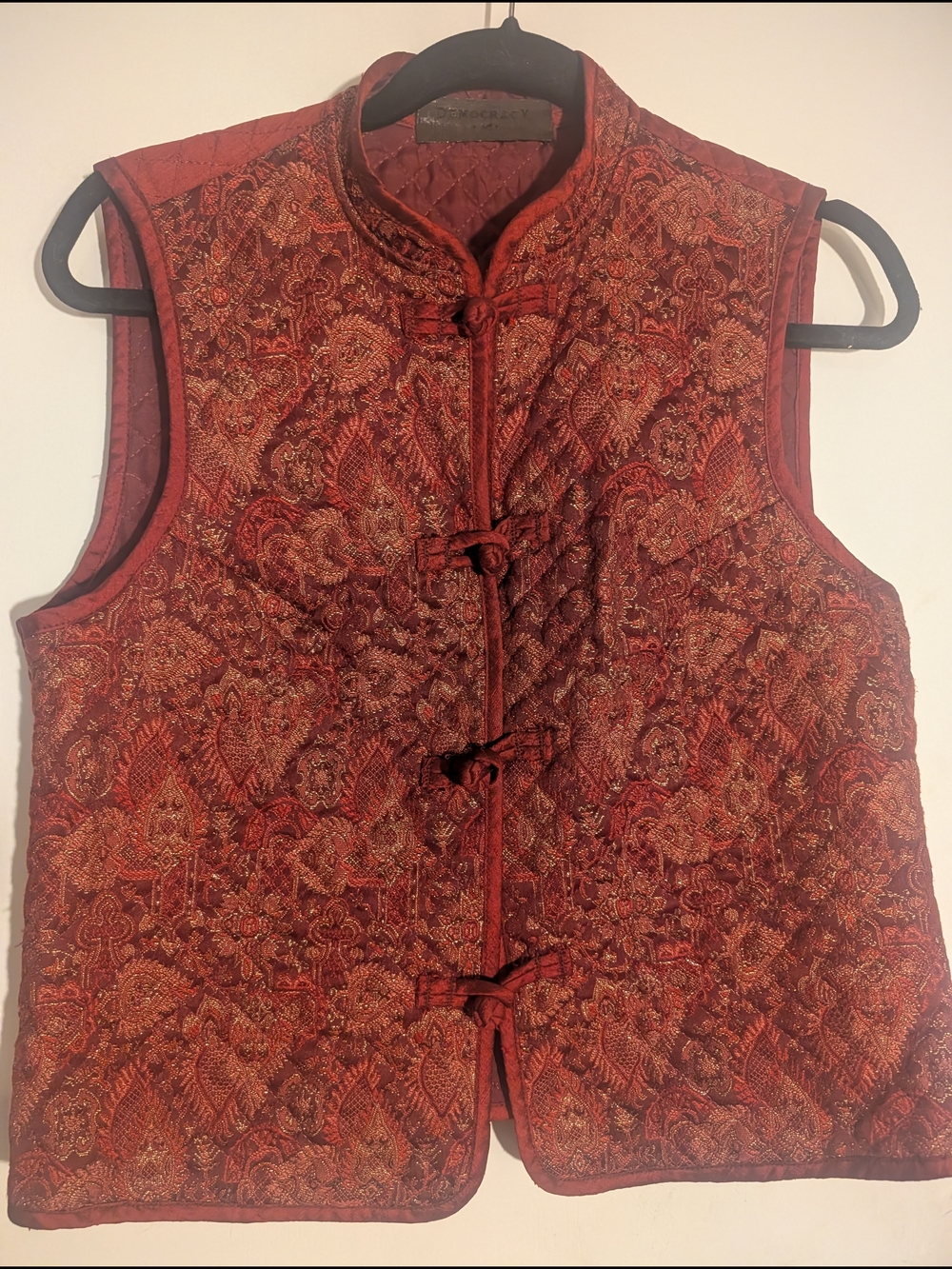 Democracy Vintage Inspired Brocade Vest Red Metallic M Quilted Mandarin Size M